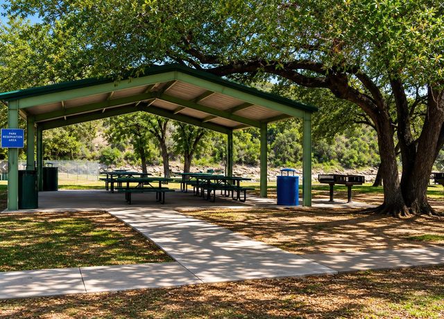 11002 Lake Terrace DR W, Jonestown, TX 78645