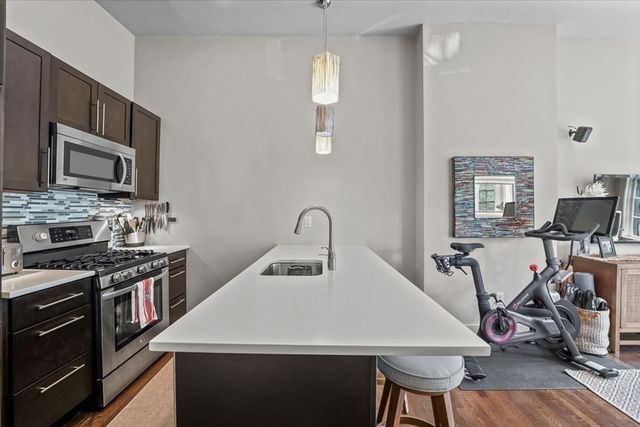 71 Dartmouth St 2, Boston, MA 02116