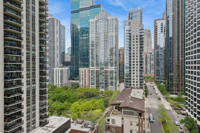 400 E Randolph Street 1710, Chicago, IL 60601