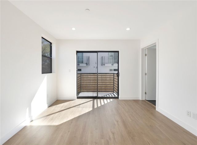 1856 Redondo, Los Angeles, CA 90016