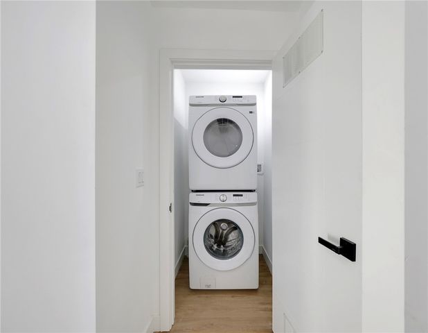 1856 Redondo, Los Angeles, CA 90016