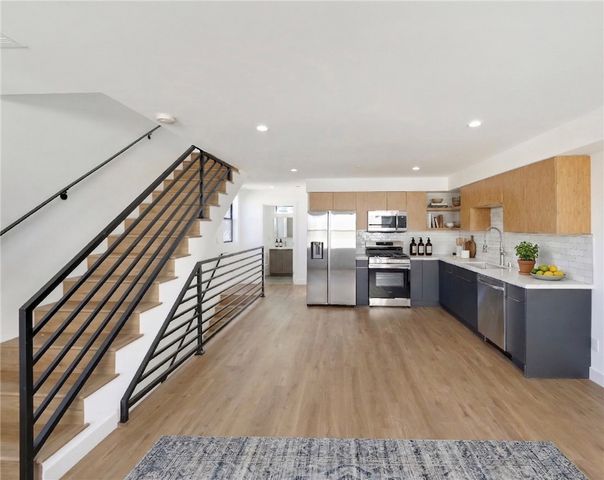 1856 Redondo, Los Angeles, CA 90016
