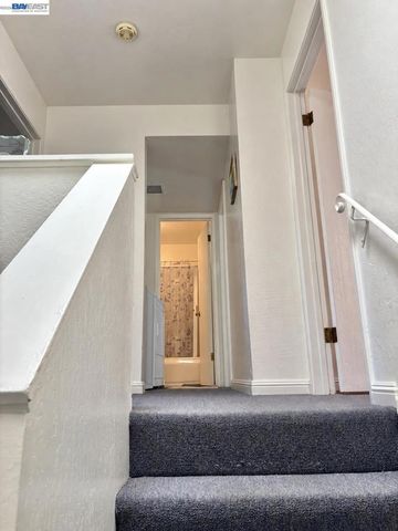 38 Kelloch Ave, San Francisco, CA 94134