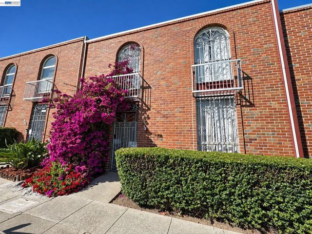 38 Kelloch Ave, San Francisco, CA 94134