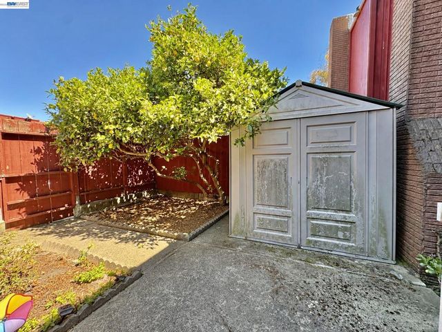 38 Kelloch Ave, San Francisco, CA 94134