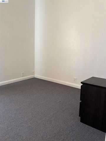 38 Kelloch Ave, San Francisco, CA 94134