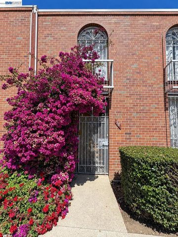 38 Kelloch Ave, San Francisco, CA 94134