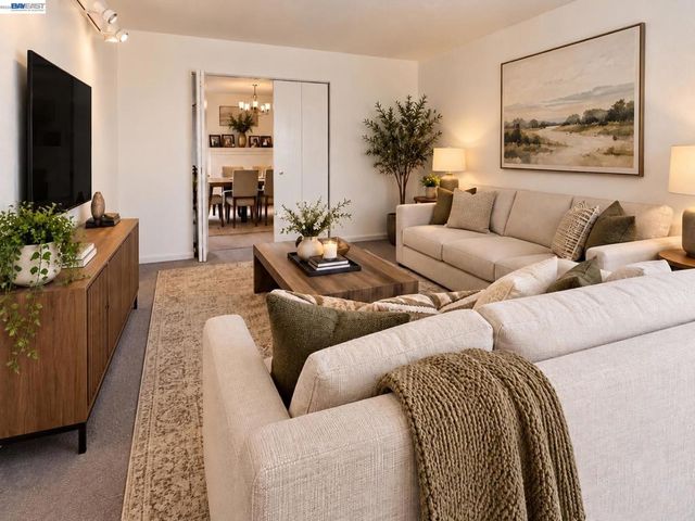 38 Kelloch Ave, San Francisco, CA 94134