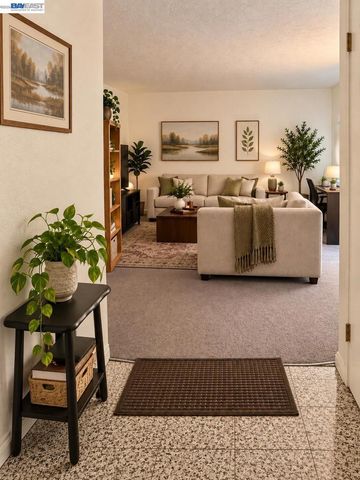 38 Kelloch Ave, San Francisco, CA 94134