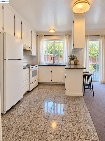 38 Kelloch Ave, San Francisco, CA 94134