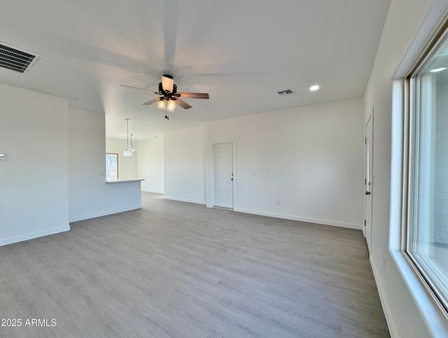 11069 W LAGUNA Drive, Arizona City, AZ 85123