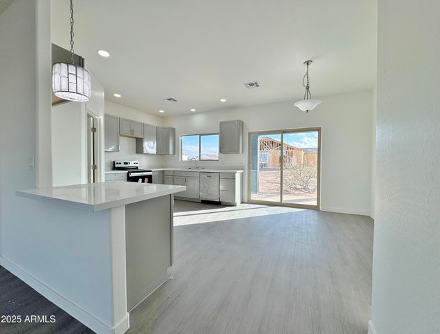 11069 W LAGUNA Drive, Arizona City, AZ 85123