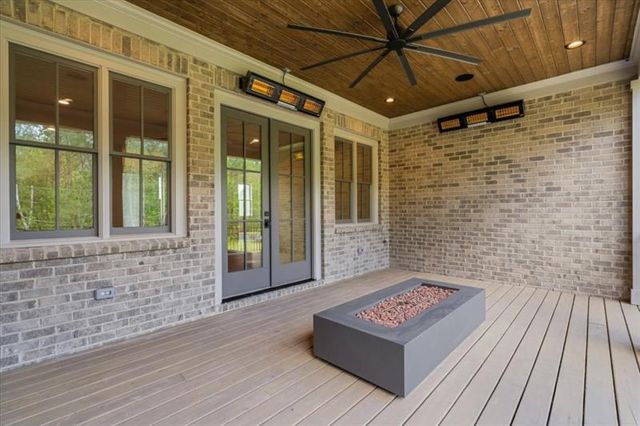 4927 SLATON Drive NW, Acworth, GA 30101