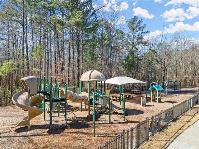 4927 SLATON Drive NW, Acworth, GA 30101
