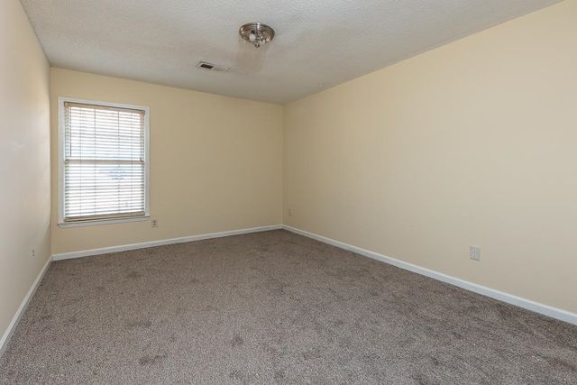 9589 MOSSWOOD LN, Lakeland, TN 38002