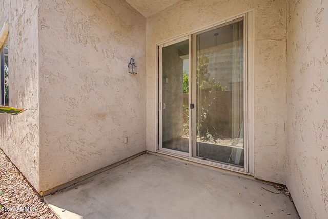 667 E RIVIERA Drive, Chandler, AZ 85249