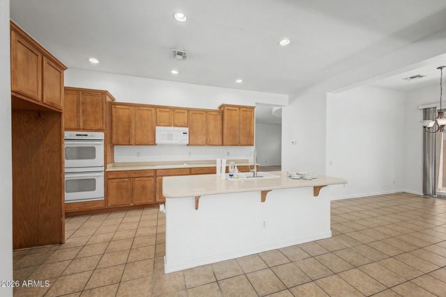 667 E RIVIERA Drive, Chandler, AZ 85249