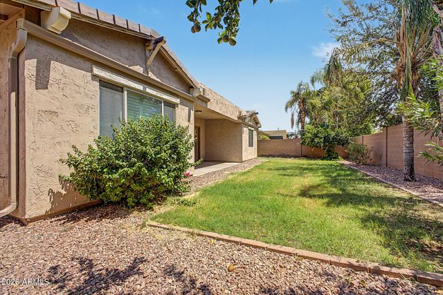 667 E RIVIERA Drive, Chandler, AZ 85249