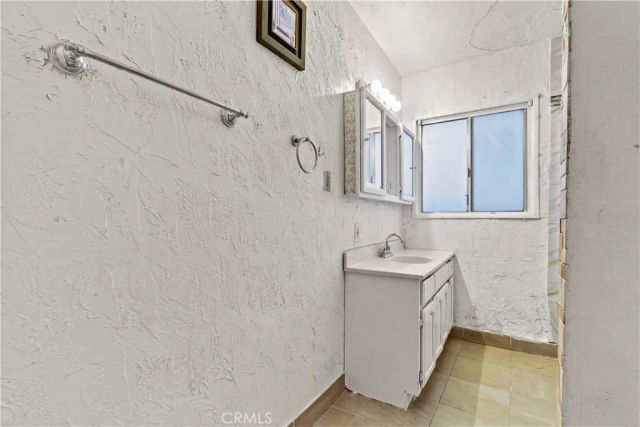 12318 Halo, Lynwood, CA 90262