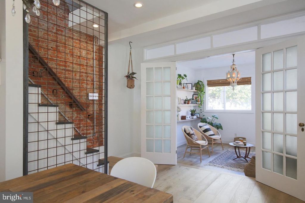 322 BELGRADE ST, PHILADELPHIA, PA 19125 — photo 4