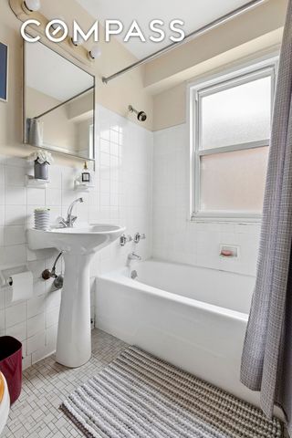 101 W 12th Street 15JK, New York City, NY 10011