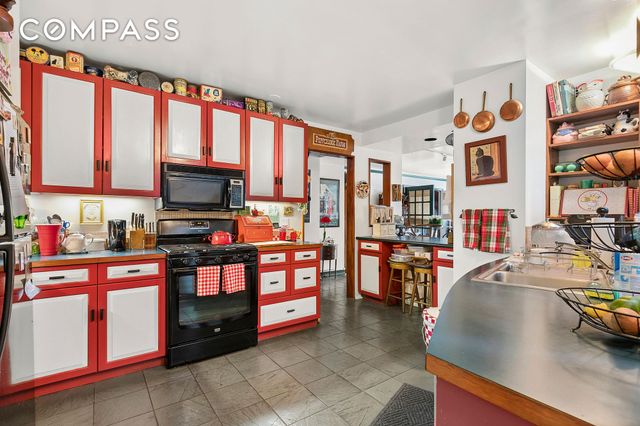 101 W 12th Street 15JK, New York City, NY 10011