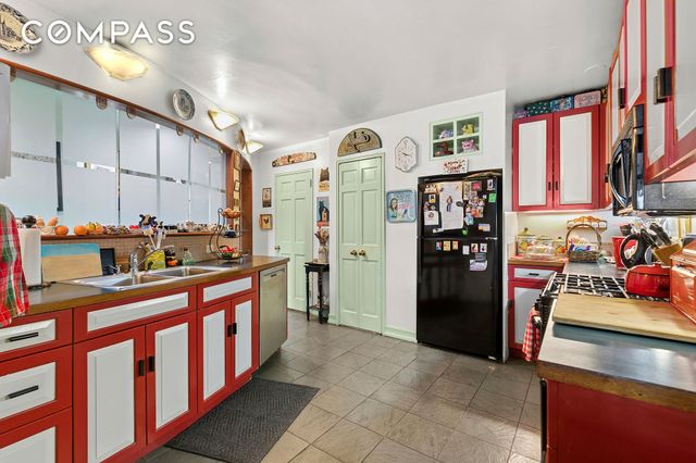 101 W 12th Street 15JK, New York City, NY 10011