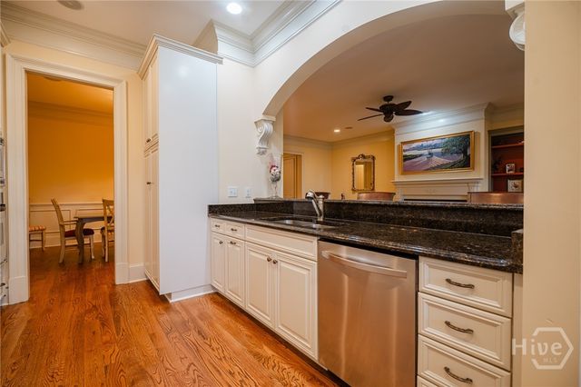 2 Paddington Circle, Savannah, GA 31410