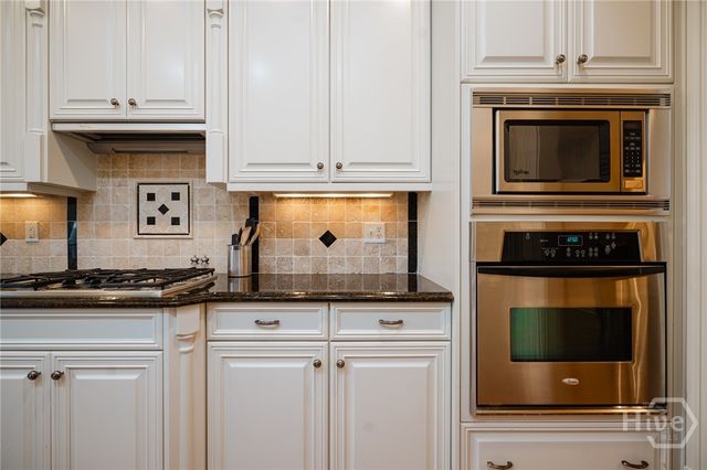 2 Paddington Circle, Savannah, GA 31410