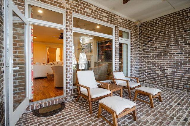 2 Paddington Circle, Savannah, GA 31410