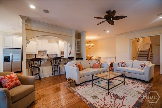 2 Paddington Circle, Savannah, GA 31410