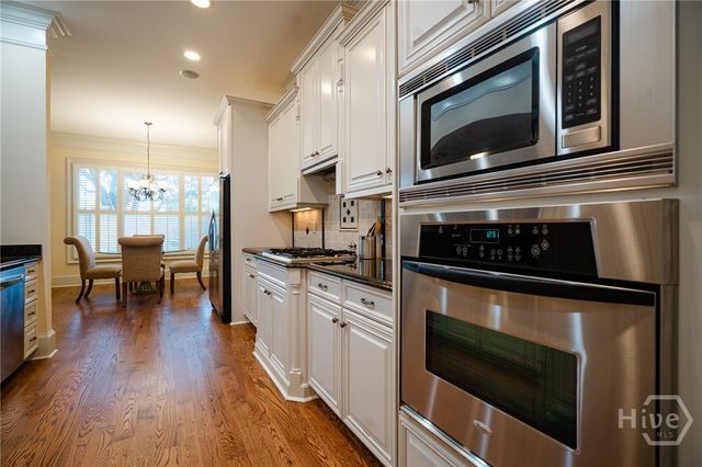 2 Paddington Circle, Savannah, GA 31410