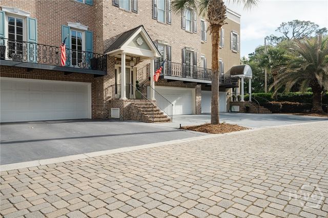 2 Paddington Circle, Savannah, GA 31410
