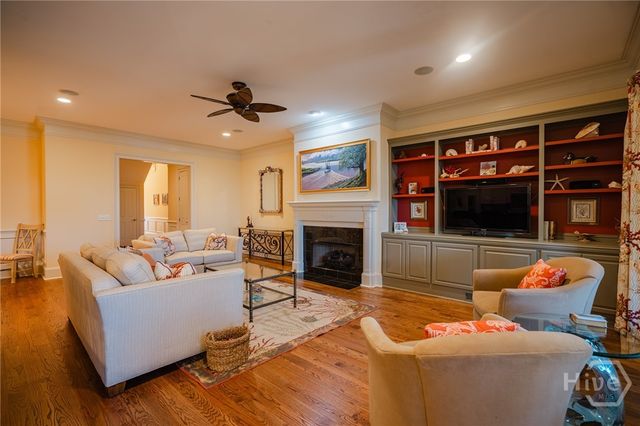 2 Paddington Circle, Savannah, GA 31410