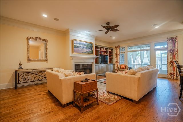 2 Paddington Circle, Savannah, GA 31410