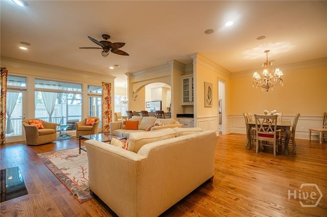 2 Paddington Circle, Savannah, GA 31410
