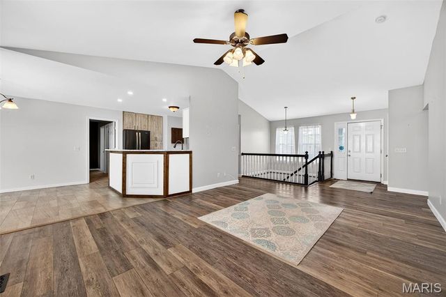 235 Hunters Chase Street, Winfield, MO 63389