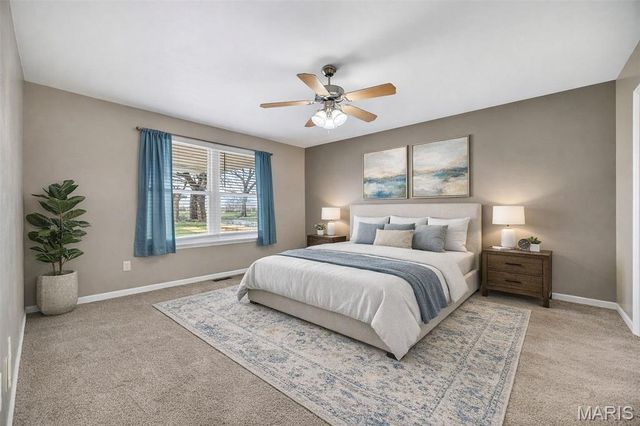 235 Hunters Chase Street, Winfield, MO 63389