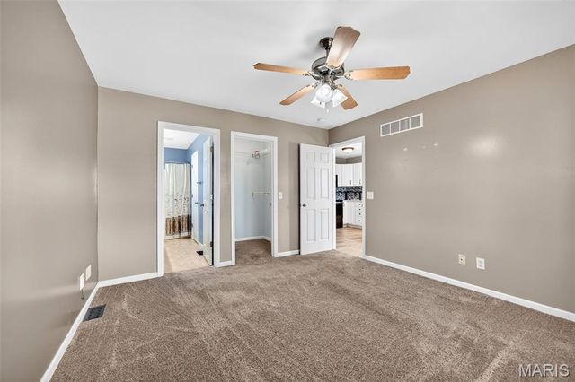 235 Hunters Chase Street, Winfield, MO 63389