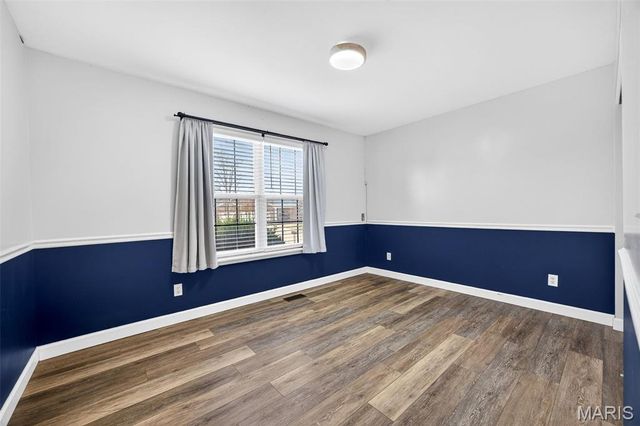 235 Hunters Chase Street, Winfield, MO 63389