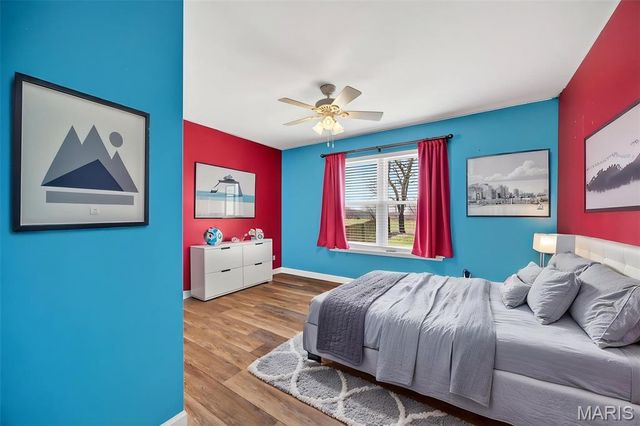 235 Hunters Chase Street, Winfield, MO 63389