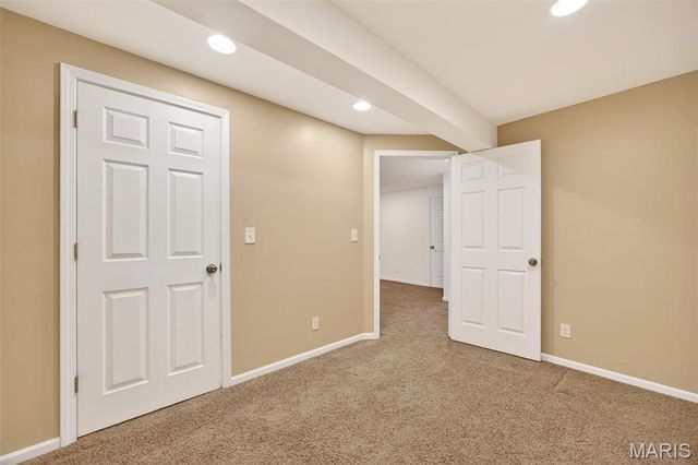 235 Hunters Chase Street, Winfield, MO 63389