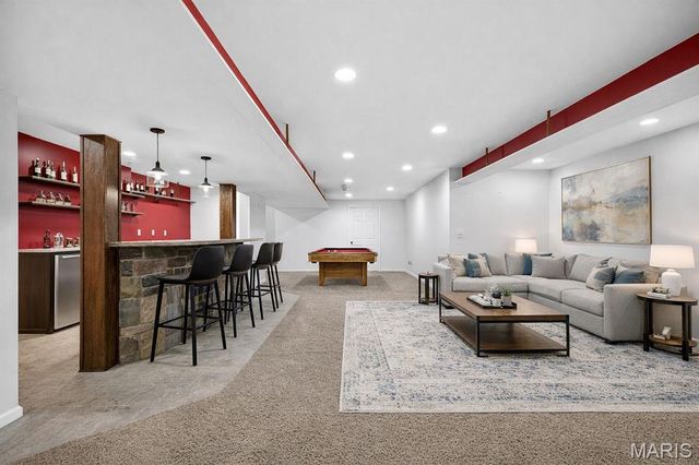 235 Hunters Chase Street, Winfield, MO 63389