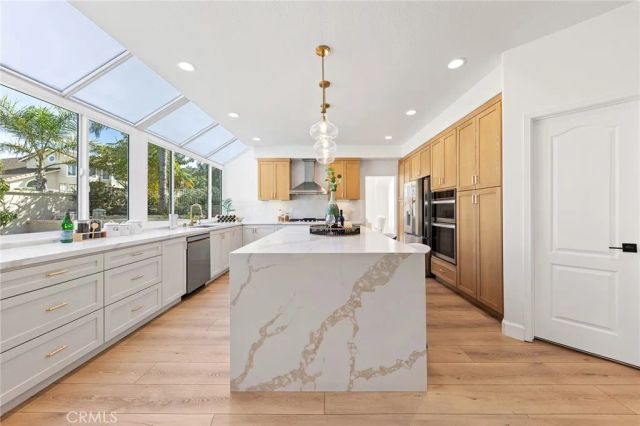 910 S Barton Court, Anaheim, CA 92808