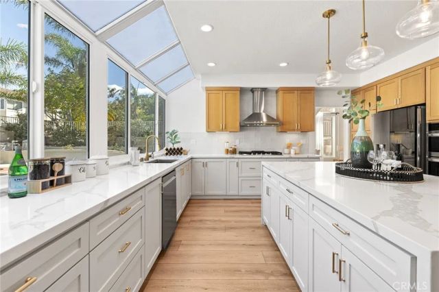 910 S Barton Court, Anaheim, CA 92808