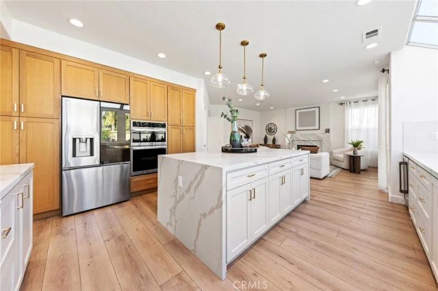 910 S Barton Court, Anaheim, CA 92808