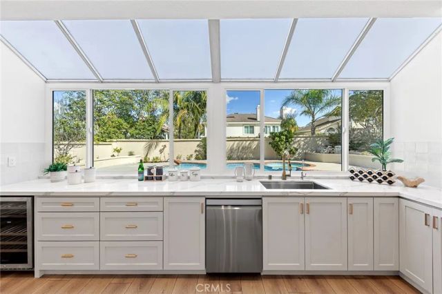 910 S Barton Court, Anaheim, CA 92808