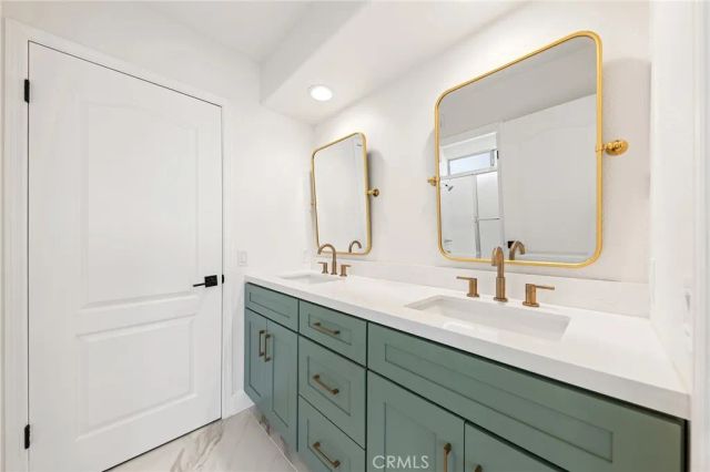 910 S Barton Court, Anaheim, CA 92808