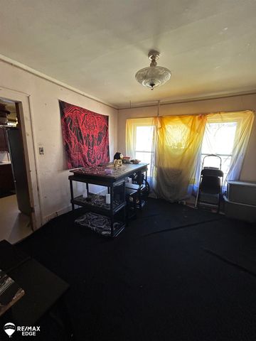 1617 Van Buren Street, Saginaw, MI 48602