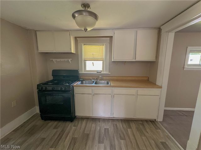 1275 Sawyer Avenue, Akron, OH 44310